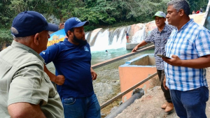 Avanzan los trabajos de rehabilitaci&oacute;n y mejora del sistema de agua en Los Arroces