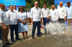 Maim&oacute;n celebra la inauguraci&oacute;n de su nuevo acueducto por gravedad