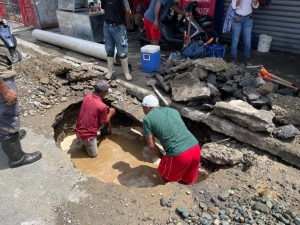 Aver&iacute;a en tuber&iacute;a de 12" pulgadas provoca suspensi&oacute;n del servicio del agua